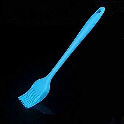 SophyZiQ High temperature Silicone Basting Brush baking tool.